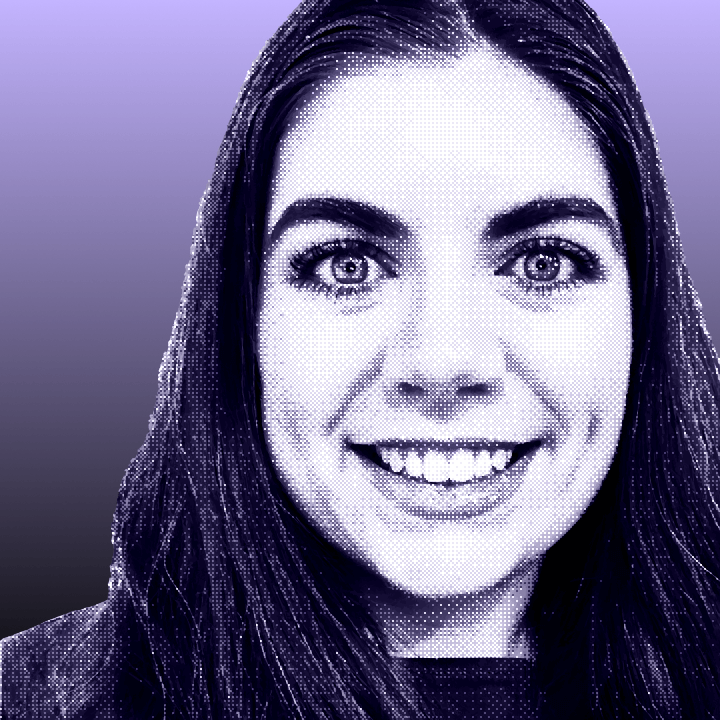 headshot of Leah Thompson